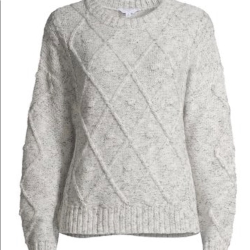 Crewneck cable knit sweater